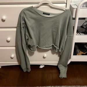 brandy melville cropped off the shoulder crew